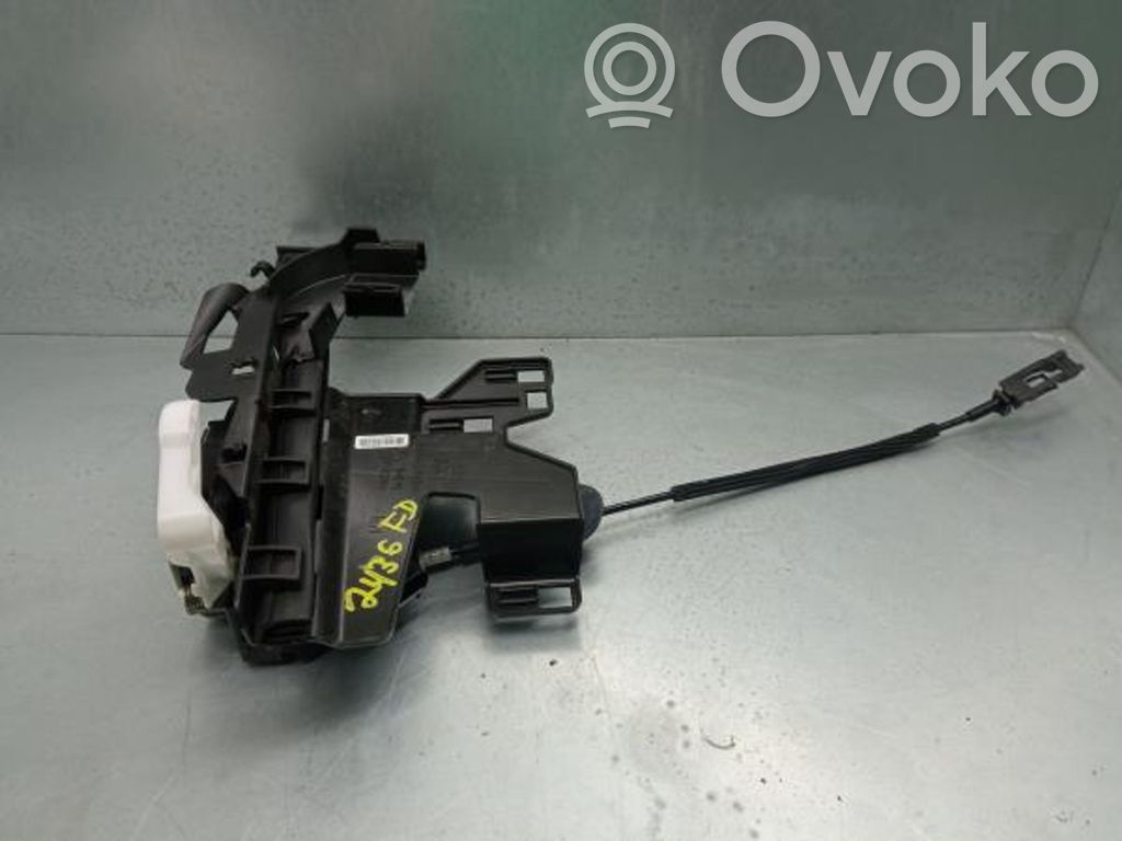 Ford Fiesta Priekšpusē slēdzene 