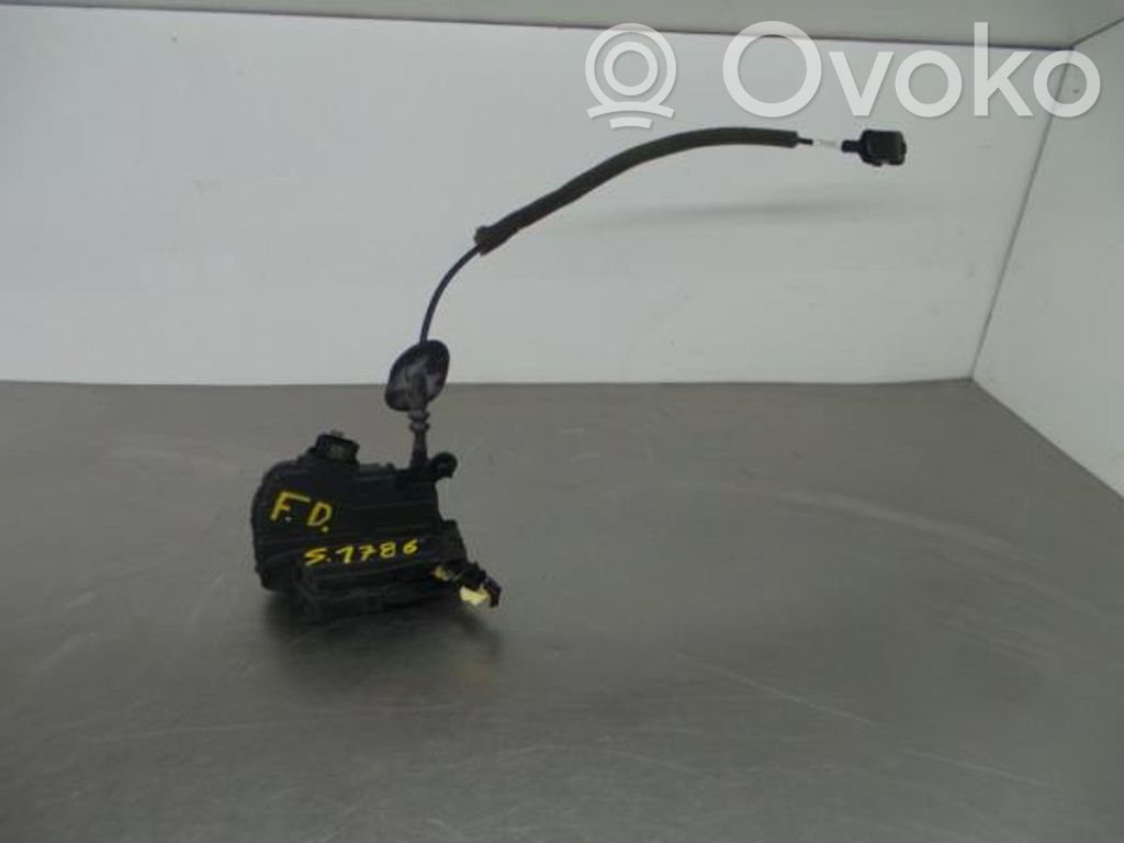 Front door lock   805024563R,40627237