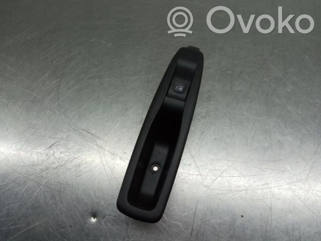 Elektrisko logu slēdzis   829614619R