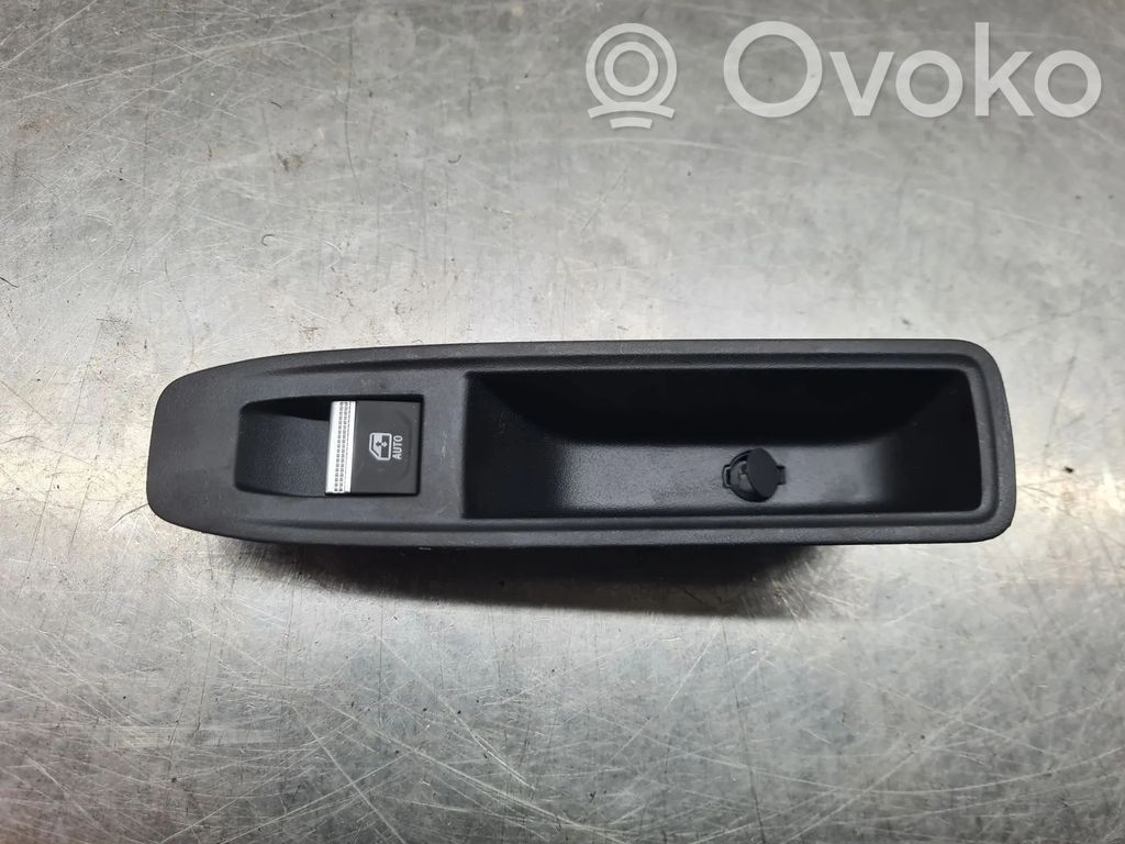 Electric window control switch   829509794R,2158298X