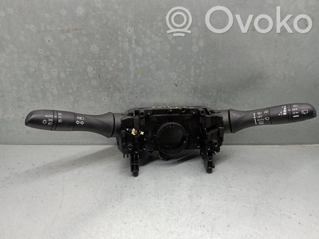 Nissan Micra K14 Otros interruptores/perillas/selectores 