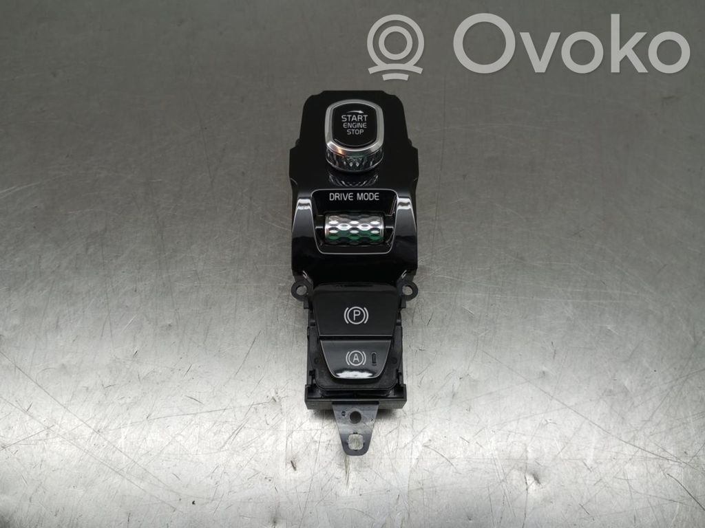 Przyciski multifunkcyjne   P31443818,DRIVEMODE,T20410027201