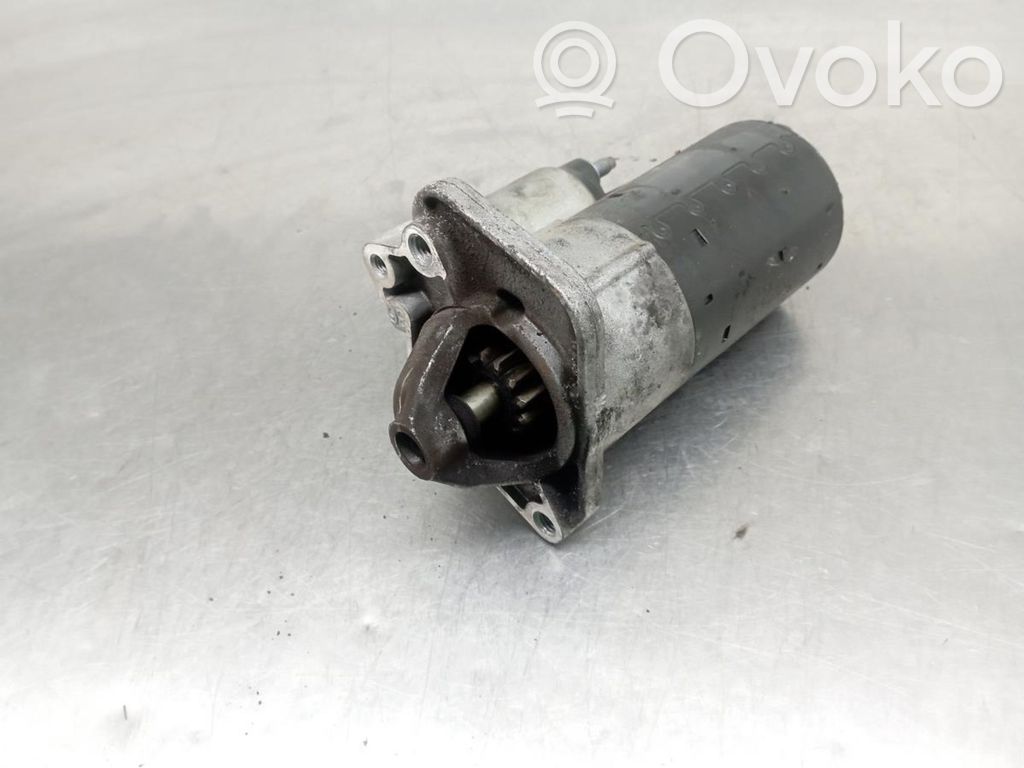 Starter motor   233001073R,0001136008,BOSCH