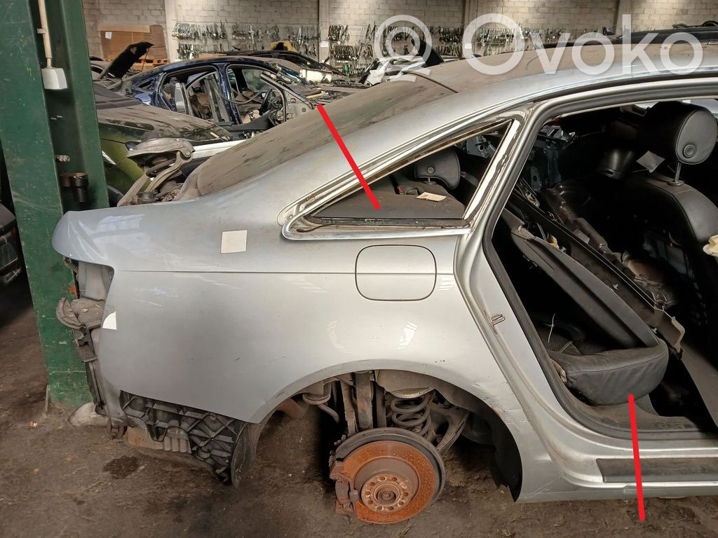 Panel lateral trasero