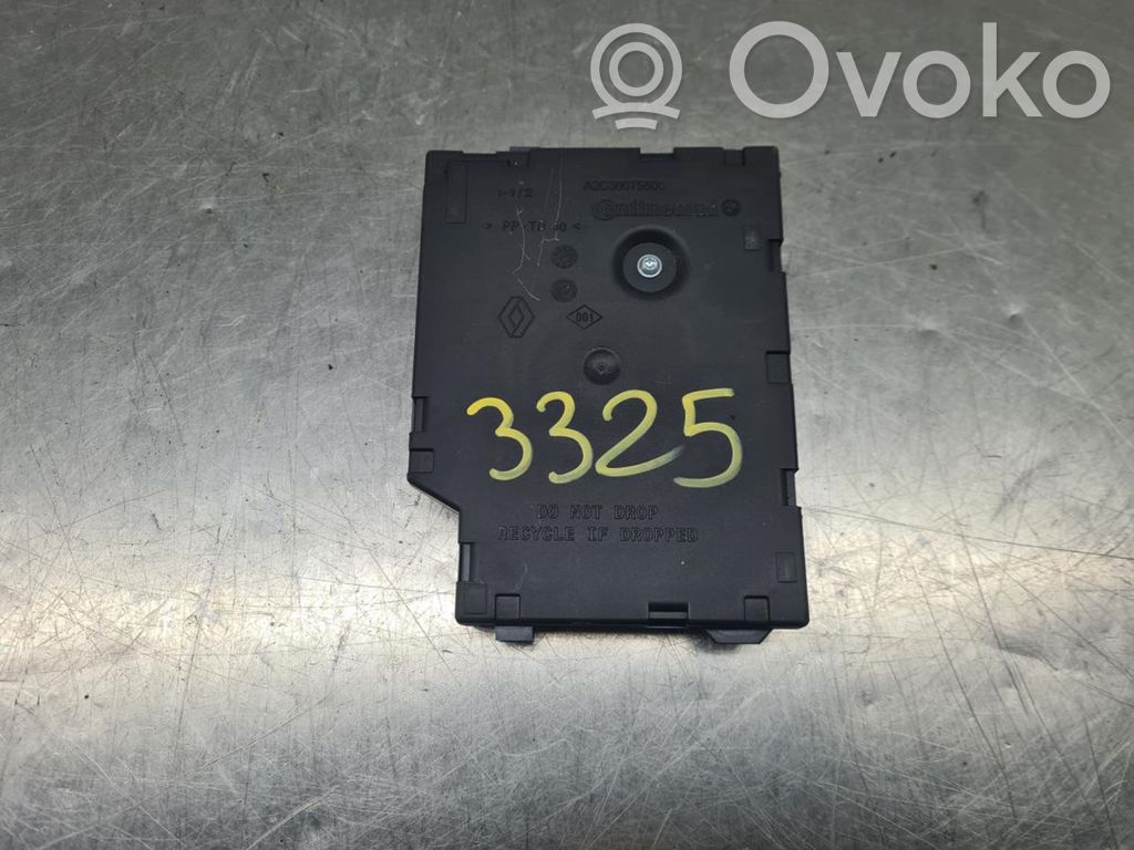 Lector de tarjeta/llave de arranque   285902325R,A2C53424963,S180151002G