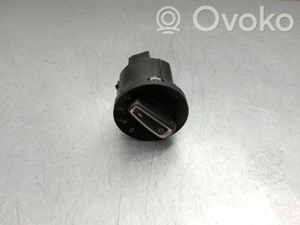 Skoda Karoq Light switch 