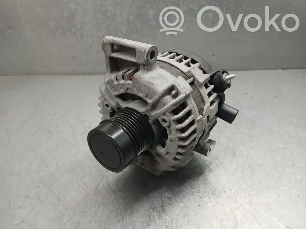 Toyota Yaris XP210 Generatore/alternatore 
