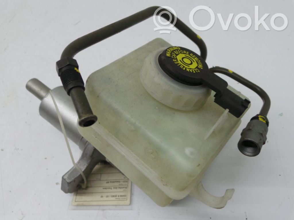 Master brake cylinder   32067179