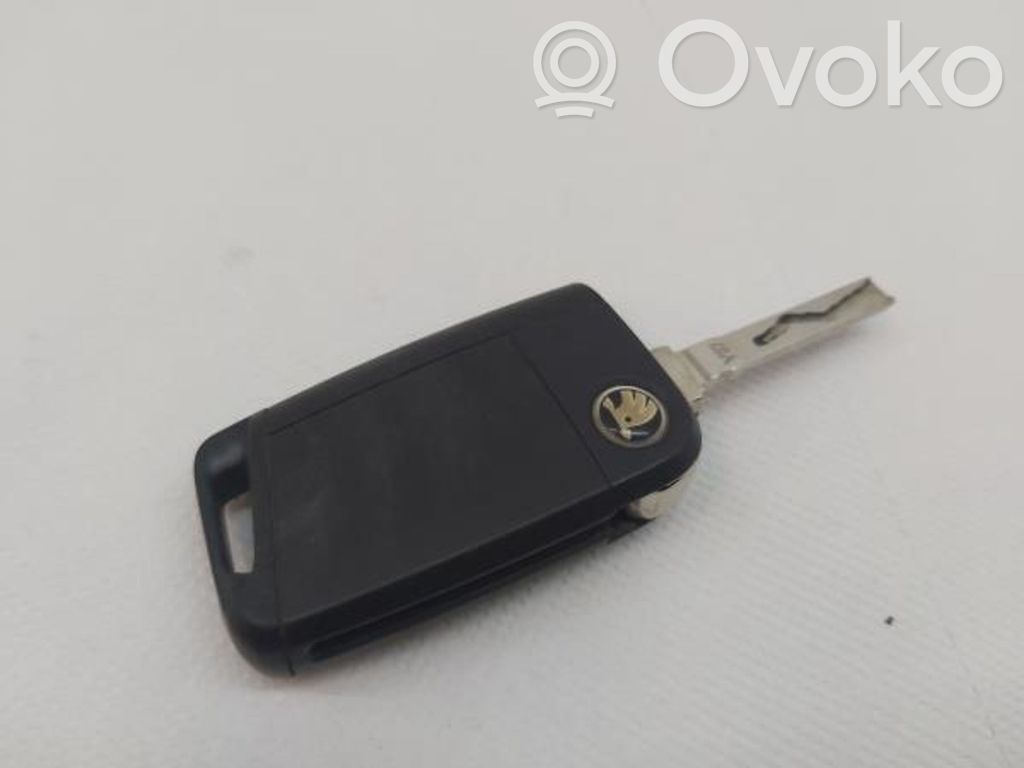 Skoda Fabia Mk3 (NJ) Tarjeta/llave de arranque 