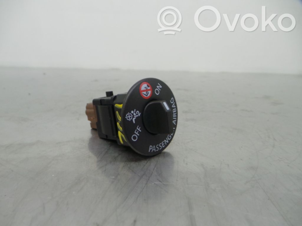 Renault Captur Multifunctional control switch/knob 