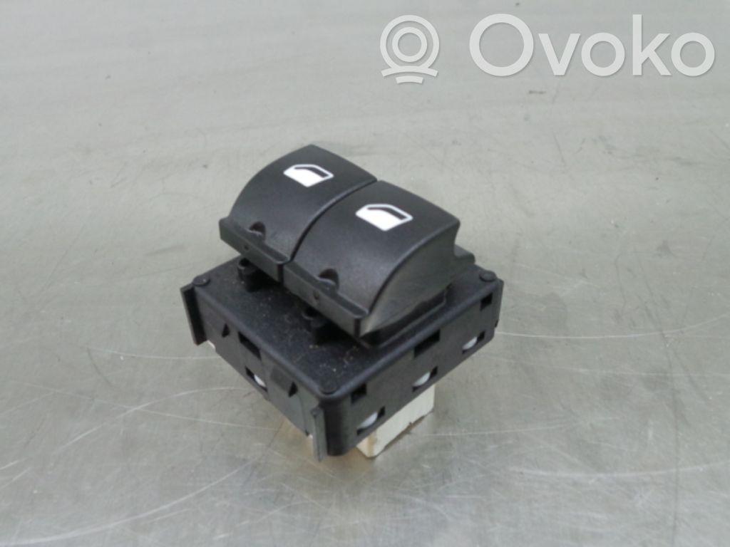 Electric window control switch   98016298ZD