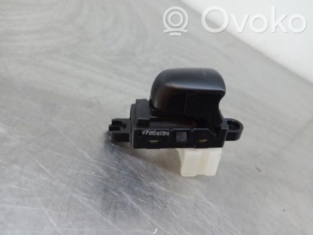 Renault Alaskan Electric window control switch 