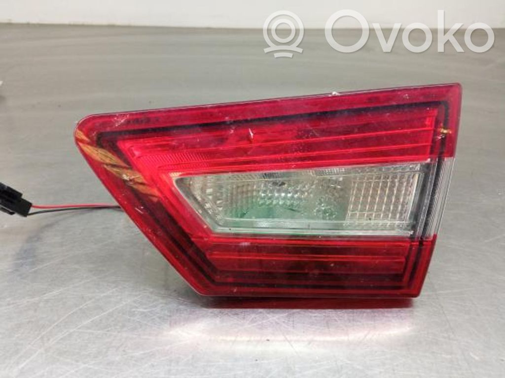 Renault Clio IV Tailgate rear/tail lights 