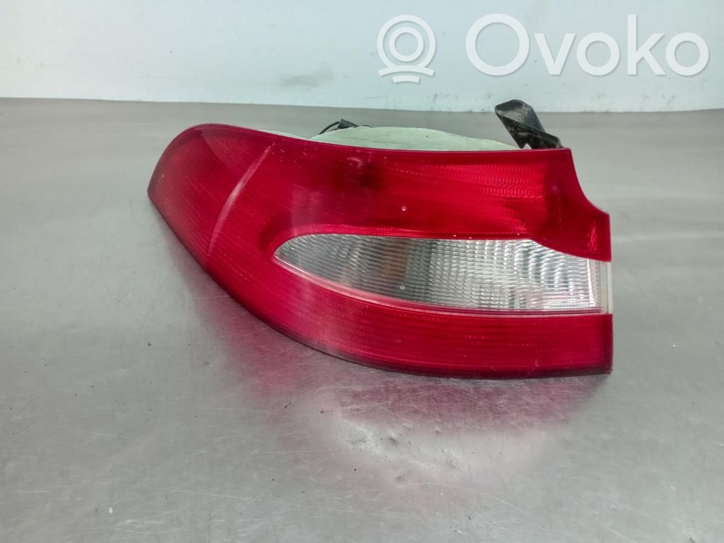 Skoda Superb B6 (3T) Luci posteriori del portellone del bagagliaio