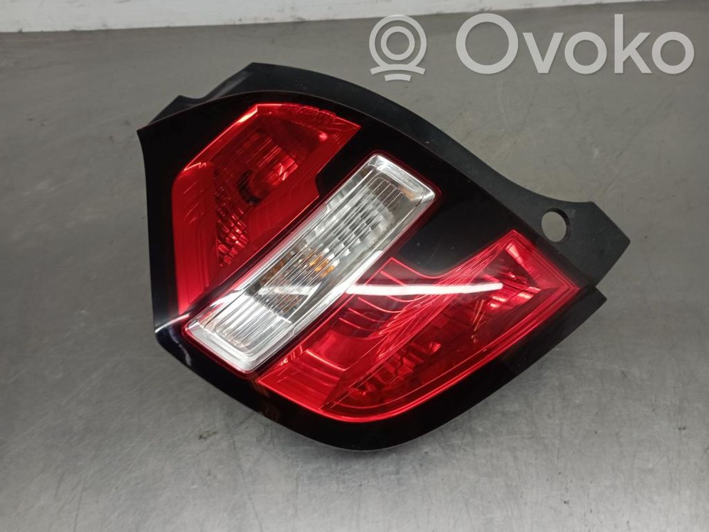 Renault Twingo III Lampă spate în capacul portbagajului 