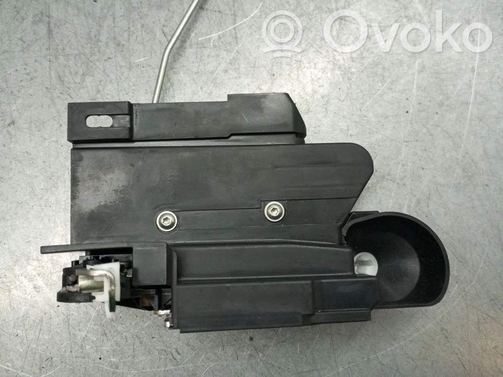 Dacia Sandero Serratura portiera anteriore 