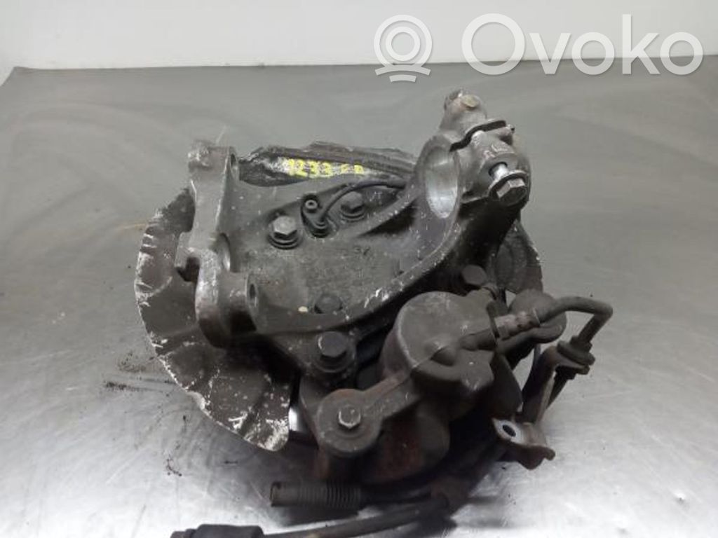 BMW 1 E81 E87 Achsschenkel vorne 