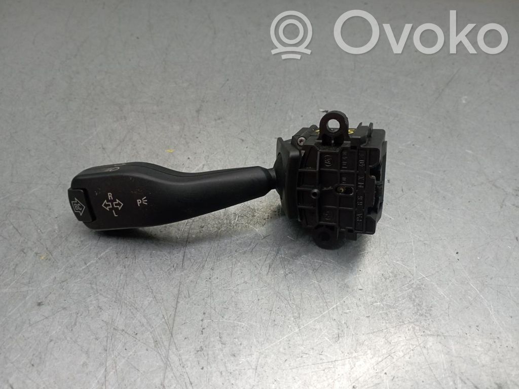 BMW X3 E83 Bloc semnalizator și ștergător parbriz