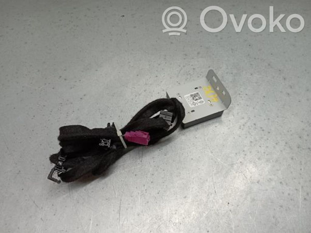 GPS navigation control unit/module   282B80824R,2001140530,ANTENATELEFONE
