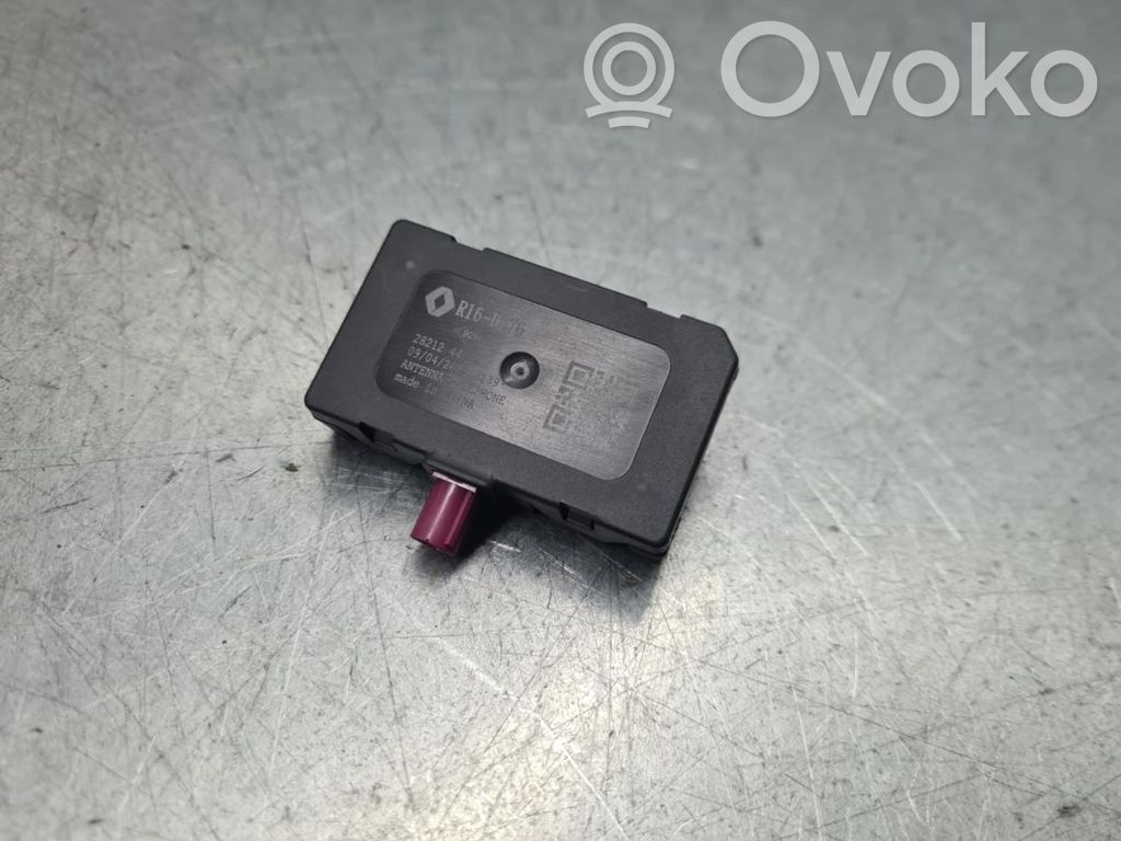 GPS navigation control unit/module   282124407R,R16D276