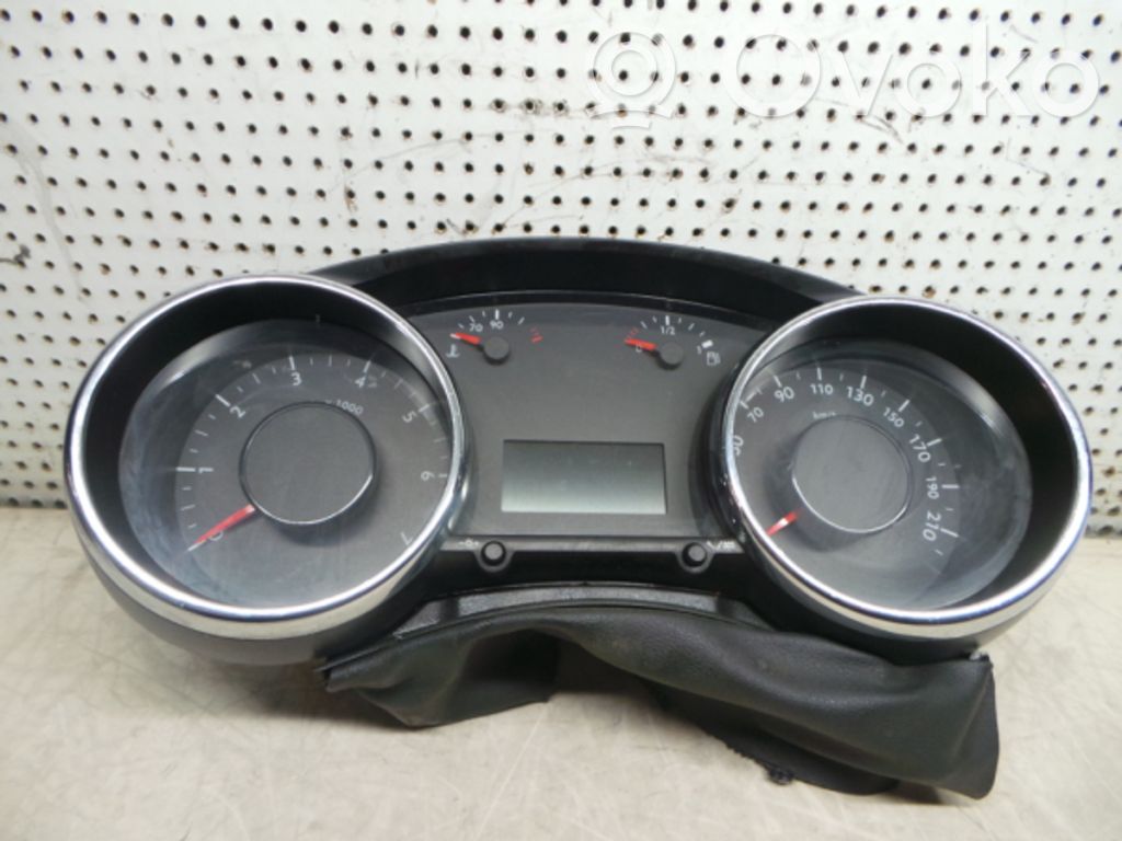 Peugeot 5008 Vitezometru (grup de instrumente) 