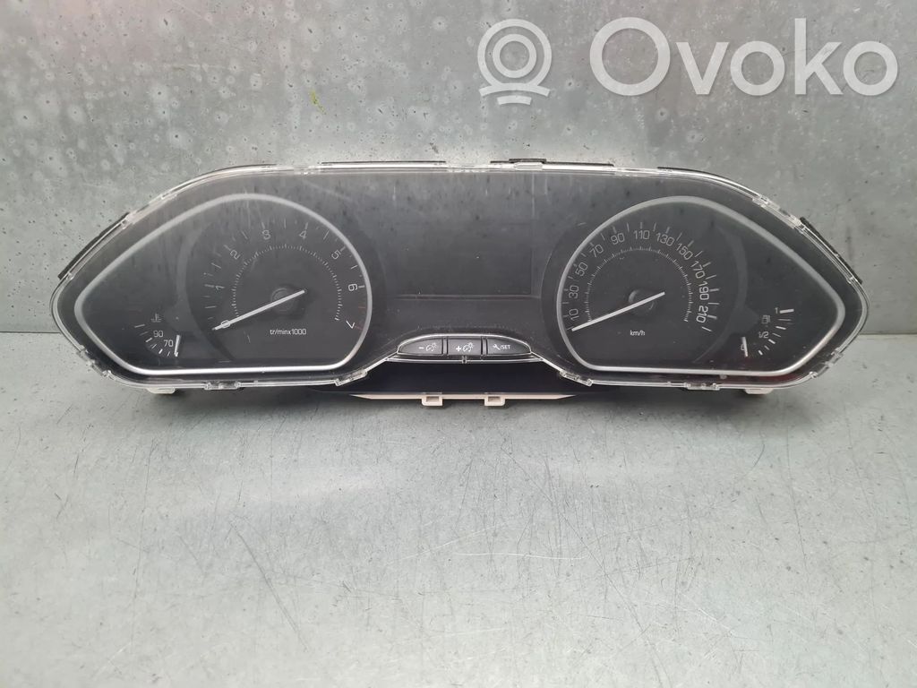 Peugeot 208 I Vitezometru (grup de instrumente) 