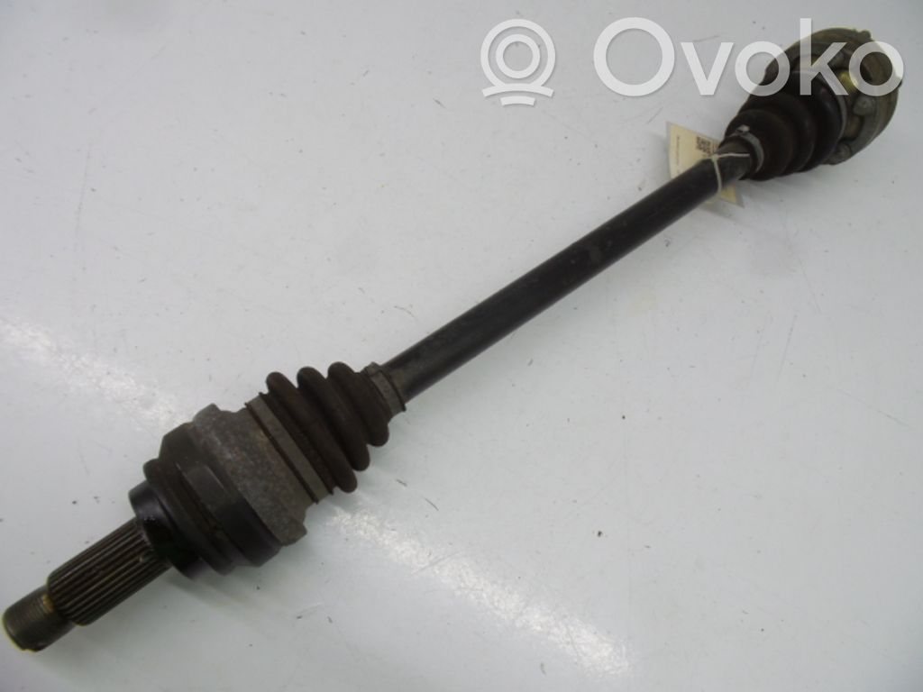 Aizmugurējā pusass   7550021AI01,1585125