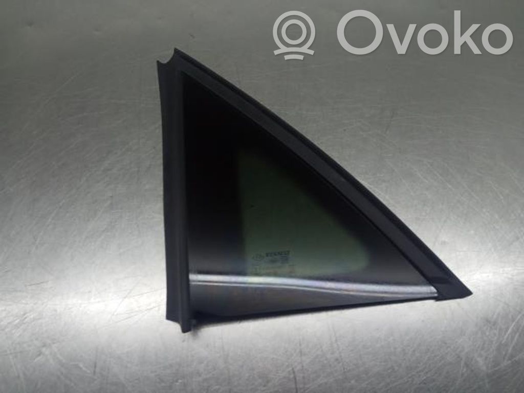 Renault Captur II Rear side window 