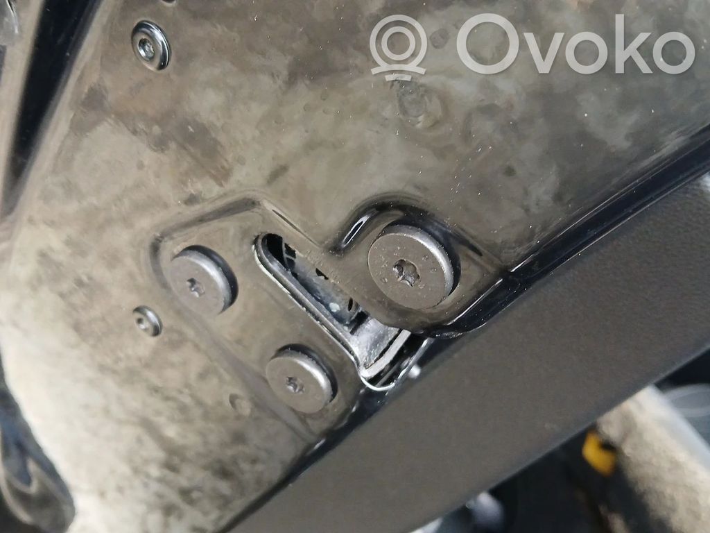 Serrure de porte avant