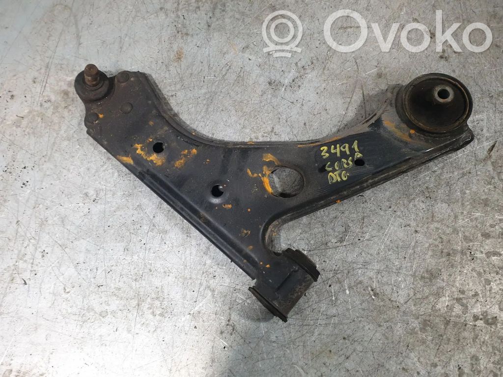 Opel Corsa E Рычаг 