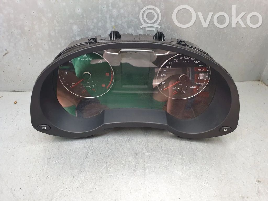 Audi Q3 8U Tachimetro (quadro strumenti) 