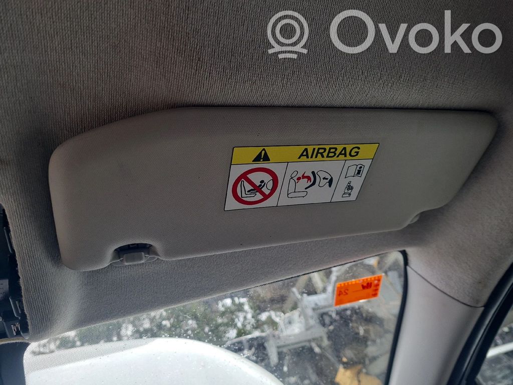 Sun visor