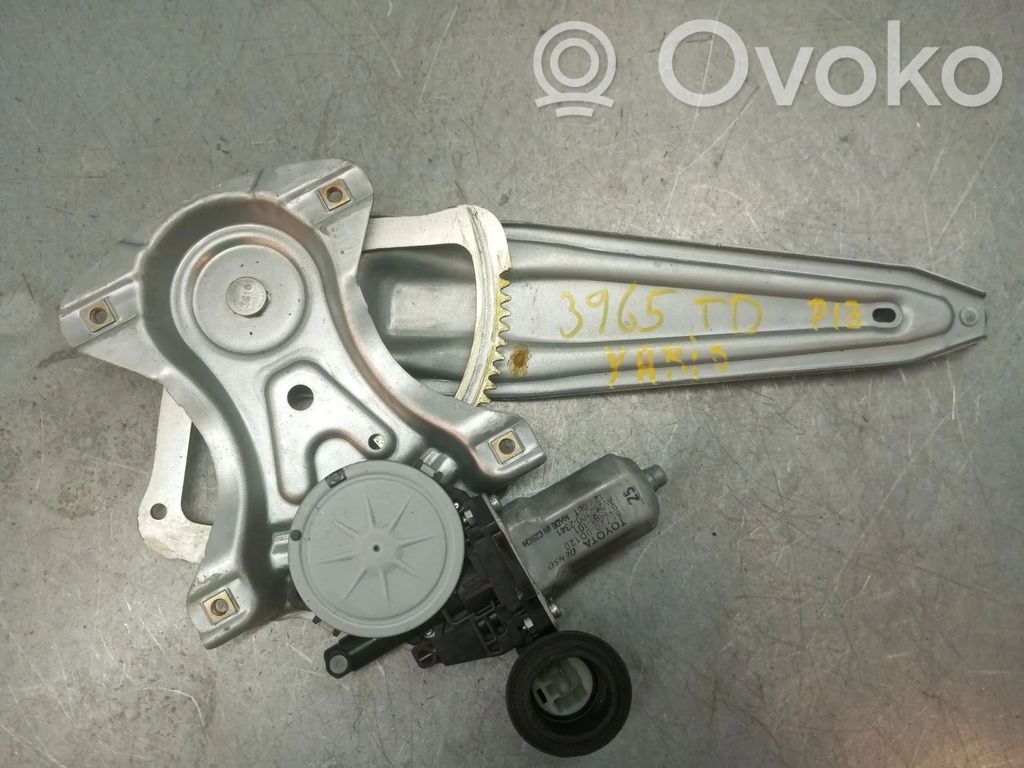 Toyota Yaris Macara geam spate fără motor 