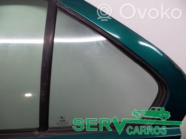 BMW 3 E36 Szyba karoseryjna tylna 