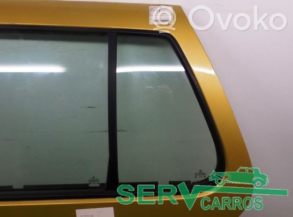Volkswagen Golf IV Vidrio lateral trasero 