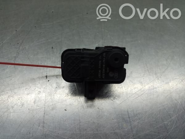 Audi RS4 B8 Motor blocare bușon rezervor combustibil 