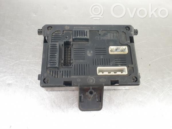 Renault Clio III Comfort/convenience module 