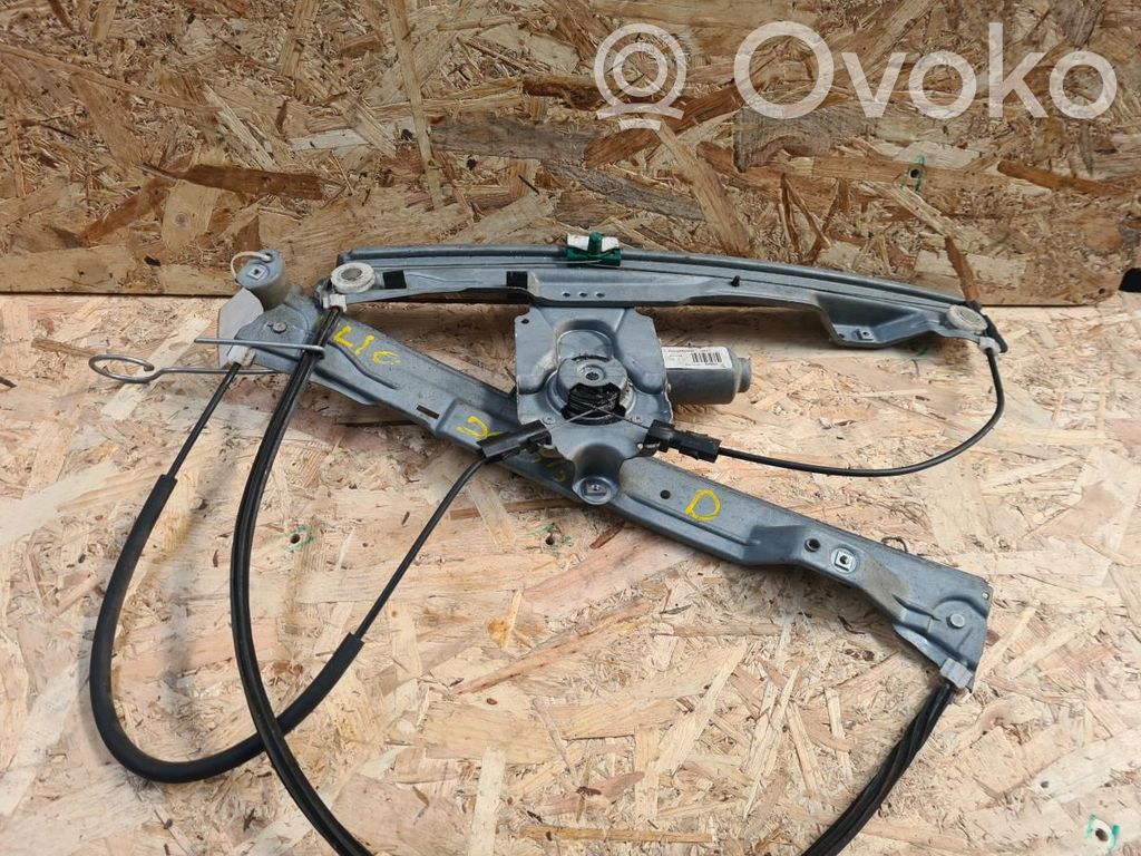 Renault Clio III Meccanismo di sollevamento del finestrino anteriore senza motorino 