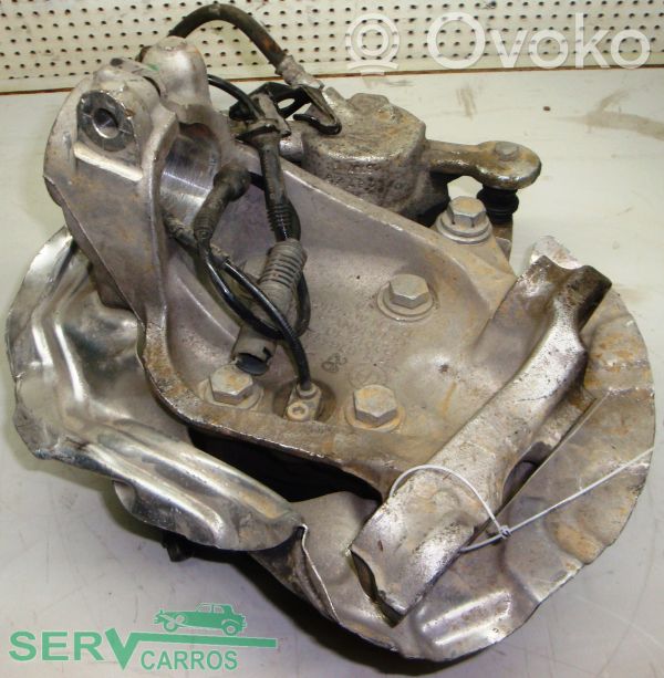 Front wheel hub spindle knuckle