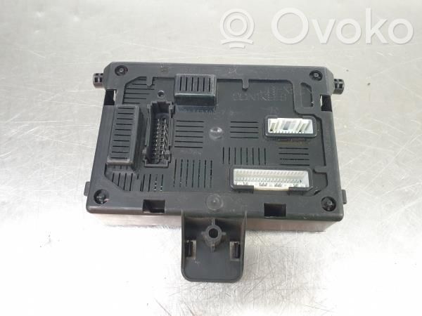 Renault Clio III Comfort/convenience module 