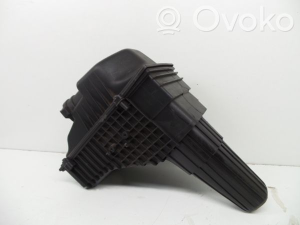 Air filter box   9636065080,9636500180,98031120D