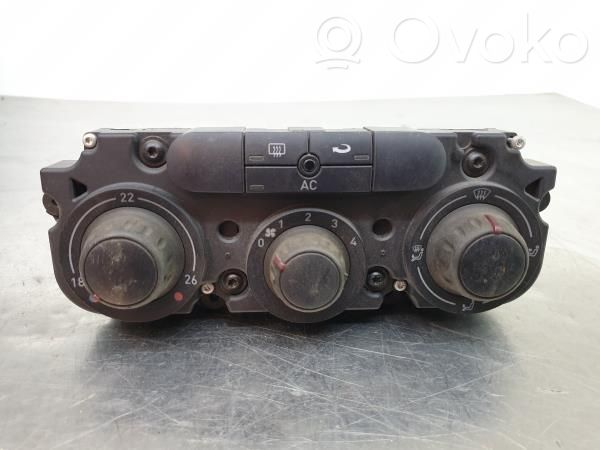Climate control unit   743138