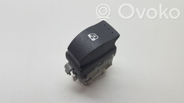 Renault Megane II Interruttore di controllo dell’alzacristalli elettrico 