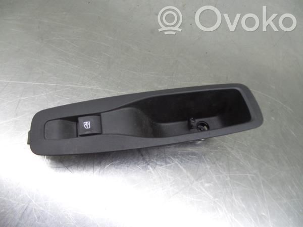 Electric window control switch   829502487R