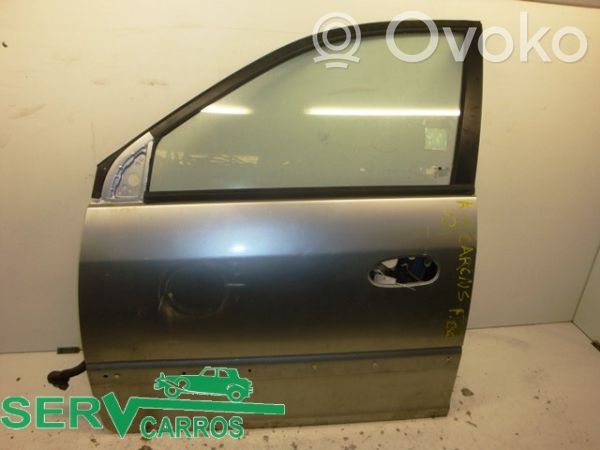KIA Carens I Porte avant 
