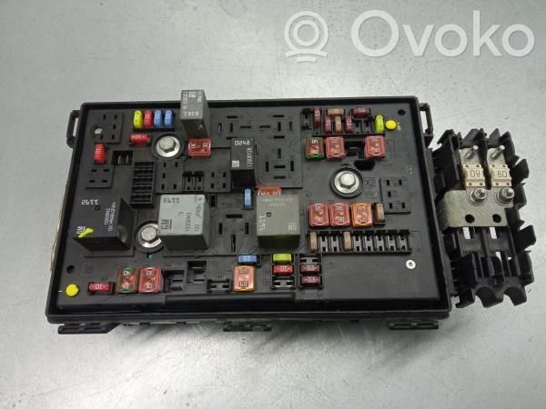 Opel Astra J Unitate de control SAM 