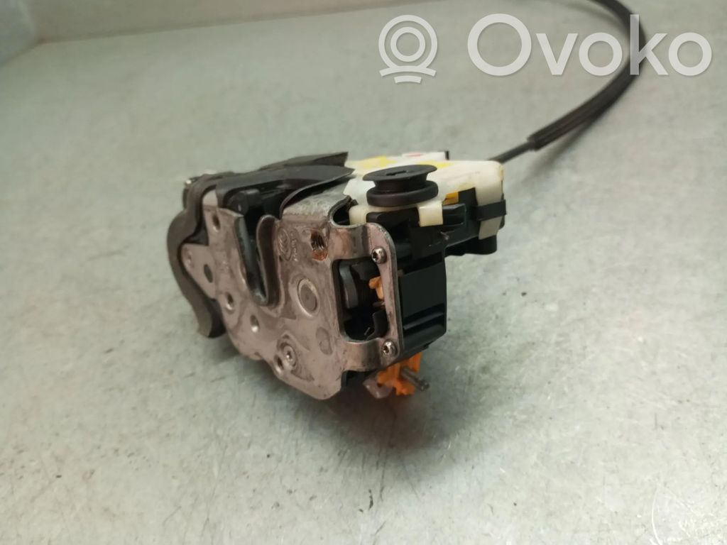 Cerradura de puerta trasera   3023881LH1