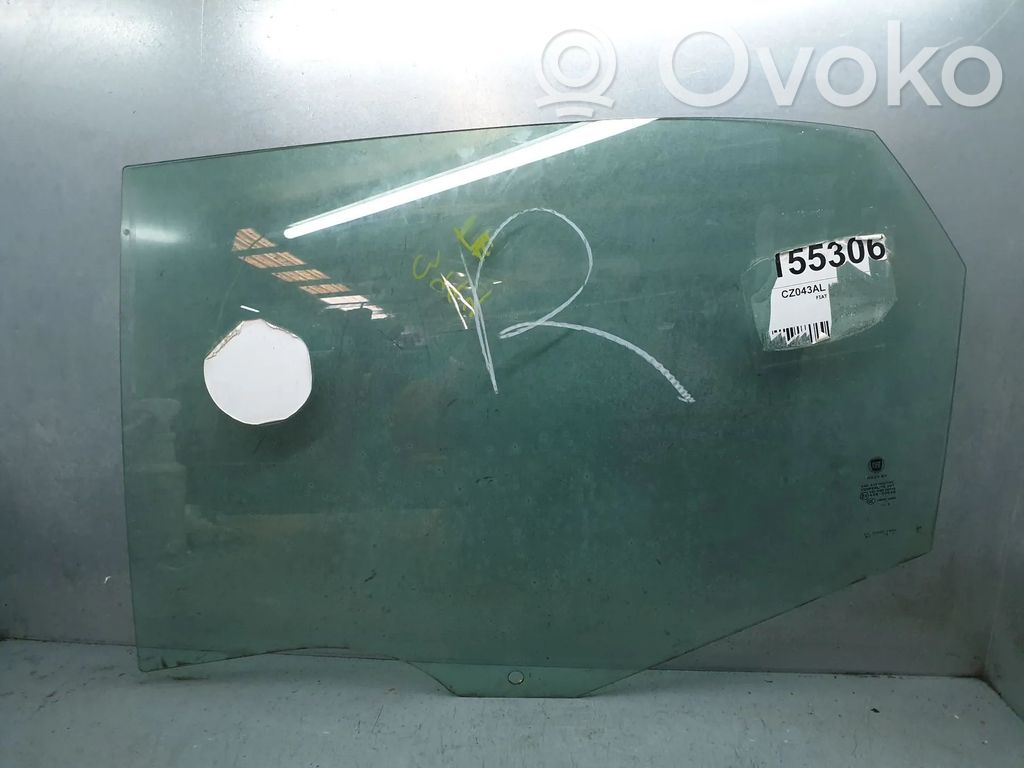 Fiat 500L Vetro del finestrino della portiera posteriore 