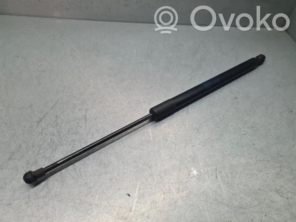 Volkswagen Golf VII Amortyzator klapy tylnej bagażnika 