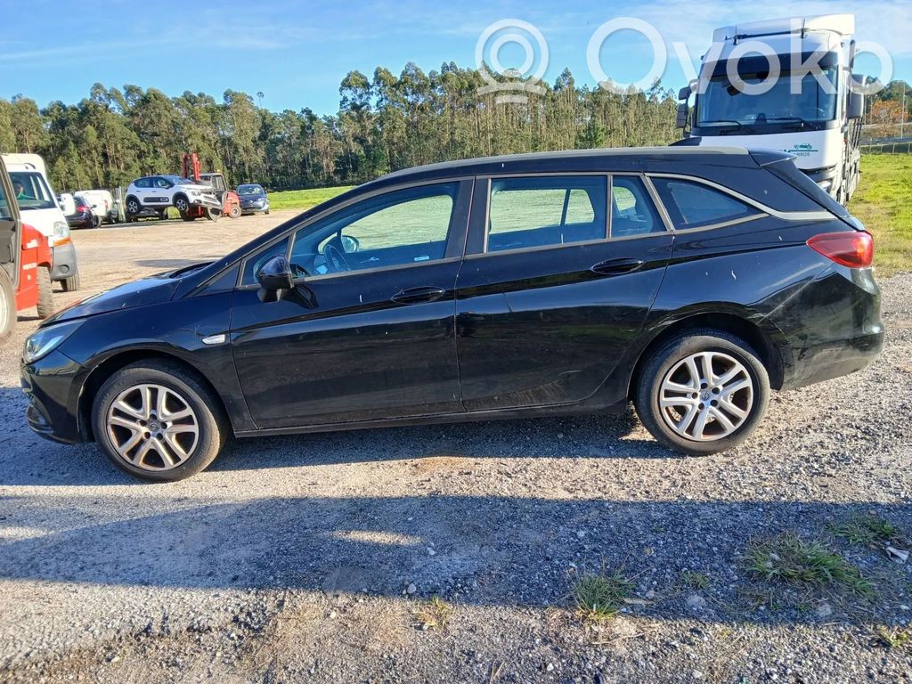 Opel Astra K Meccanismo di sollevamento del finestrino posteriore senza motorino